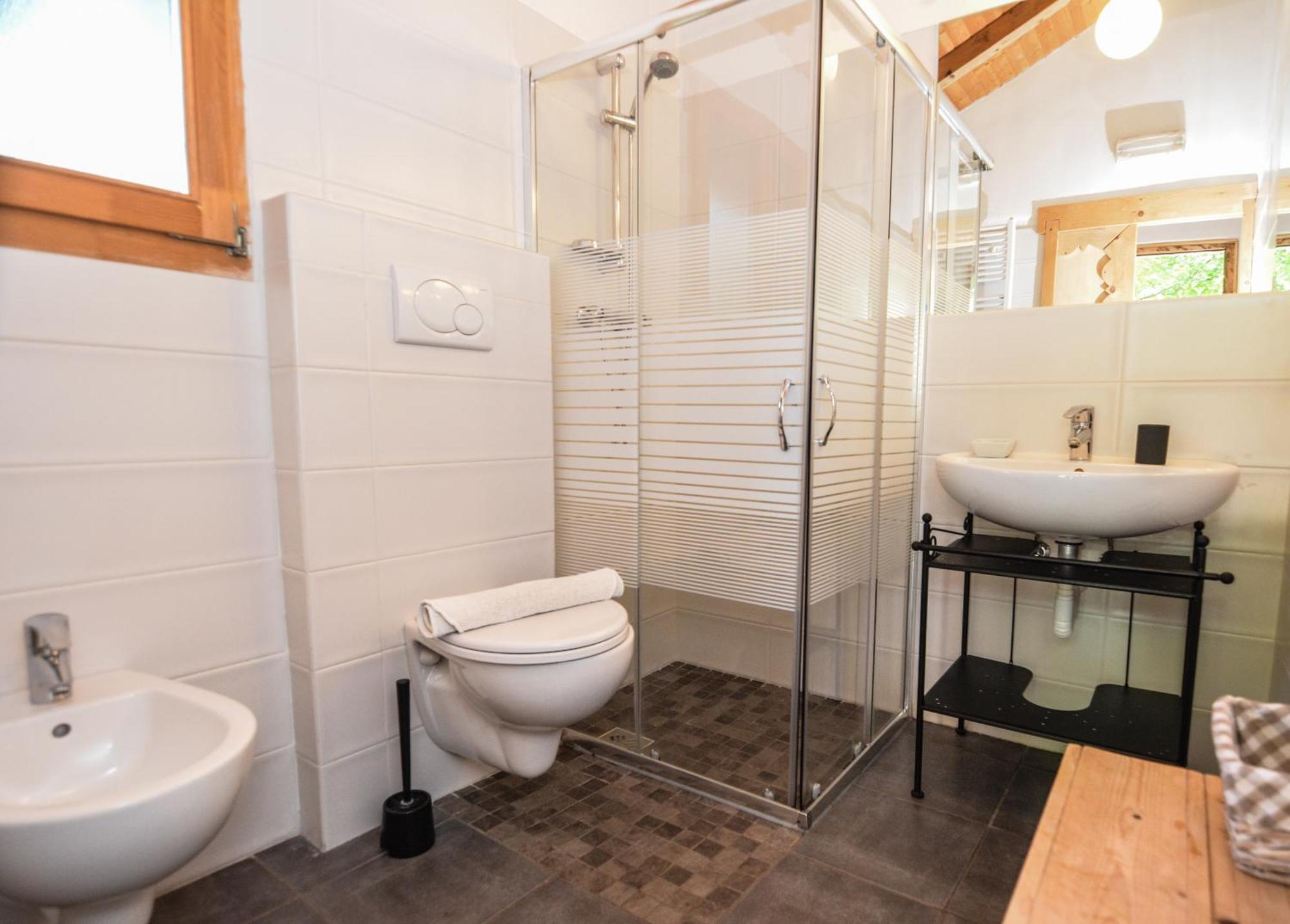 Agritur Airone Bed & Camping Levico Terme Phòng bức ảnh